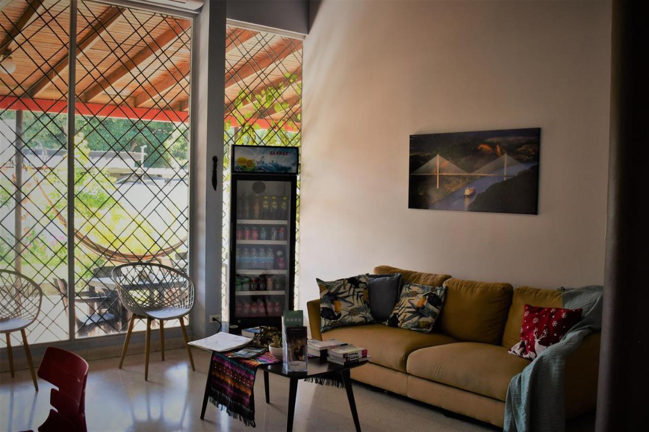 לינה וארוחת בוקר פנמה סיטי Casa Andrea מראה חיצוני תמונה